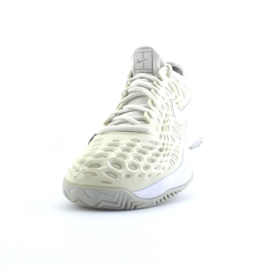NIKE  ZOOM CAGE 3