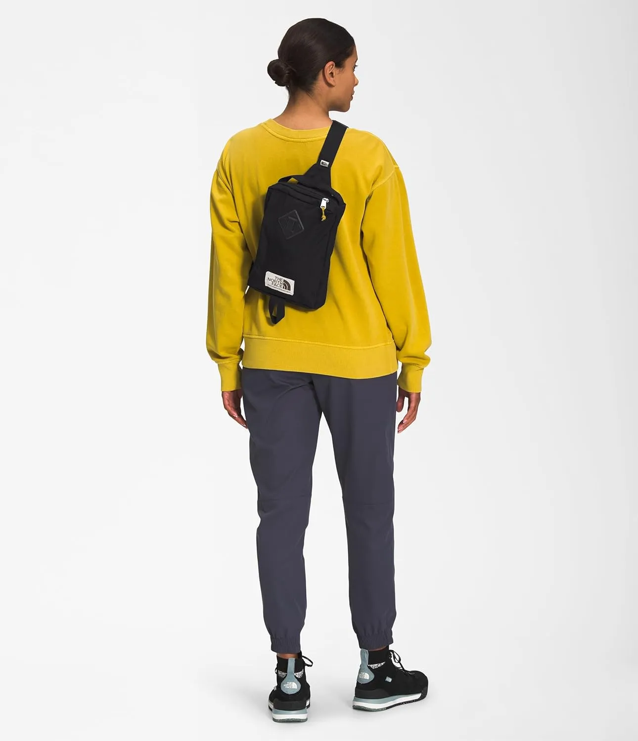 THE NORTH FACE Berkeley Field Bag Repellent Finish, Vintage Style Travel Essential, Sling Holds Water Bottles, Phones & Keys